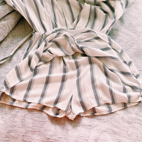 Lulu’s White Striped Short Sleeve V-Neck Romper - Picture 14 of 15